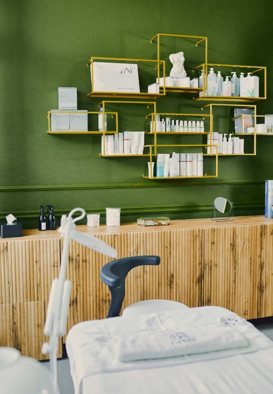 Hochwertige Pflegeprodukte im Kosmetikstudio Expert Berlin