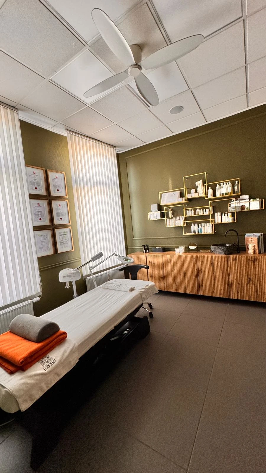 Kosmetikstudio Expert Berlin – Arbeitsplatz